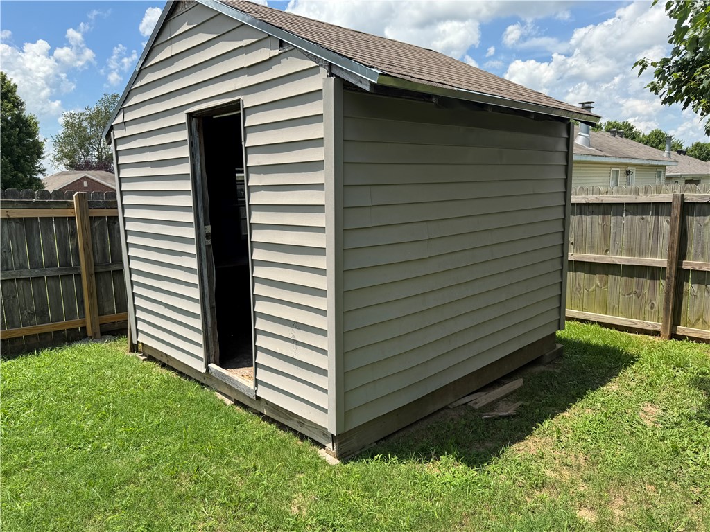 6404 SW High Meadow Boulevard