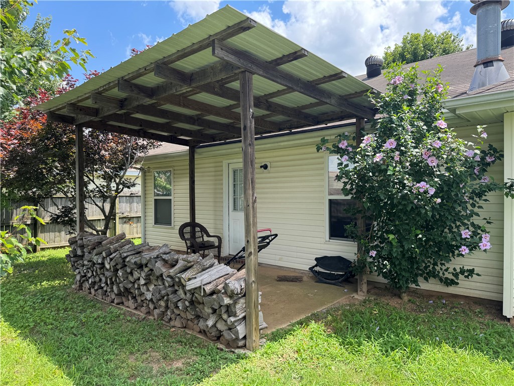 6404 SW High Meadow Boulevard