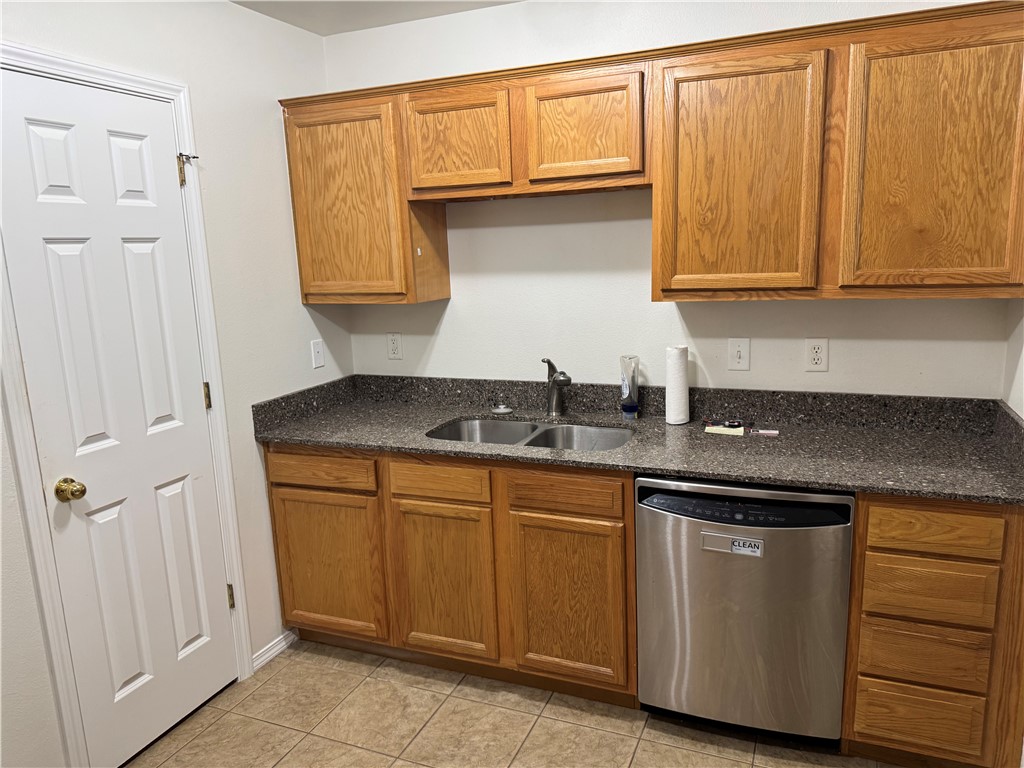 6404 SW High Meadow Boulevard