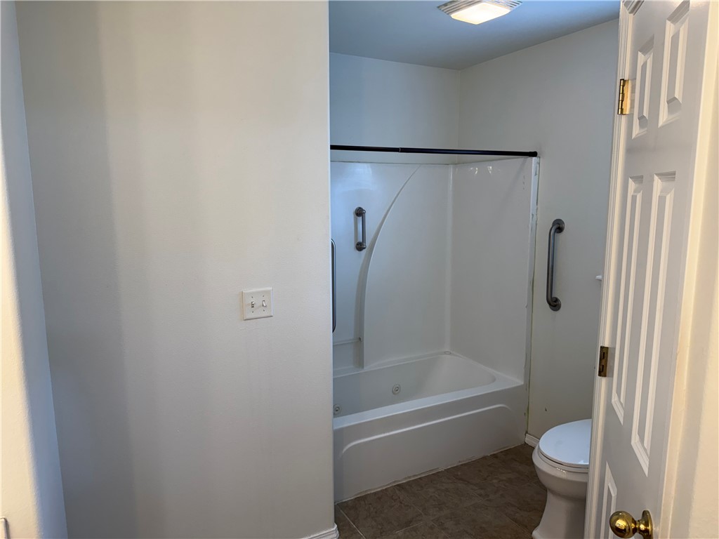 6404 SW High Meadow Boulevard