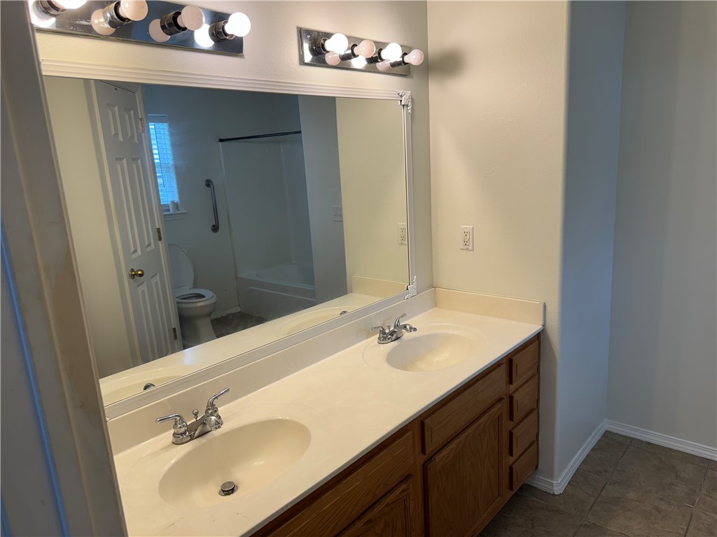 6404 SW High Meadow Boulevard