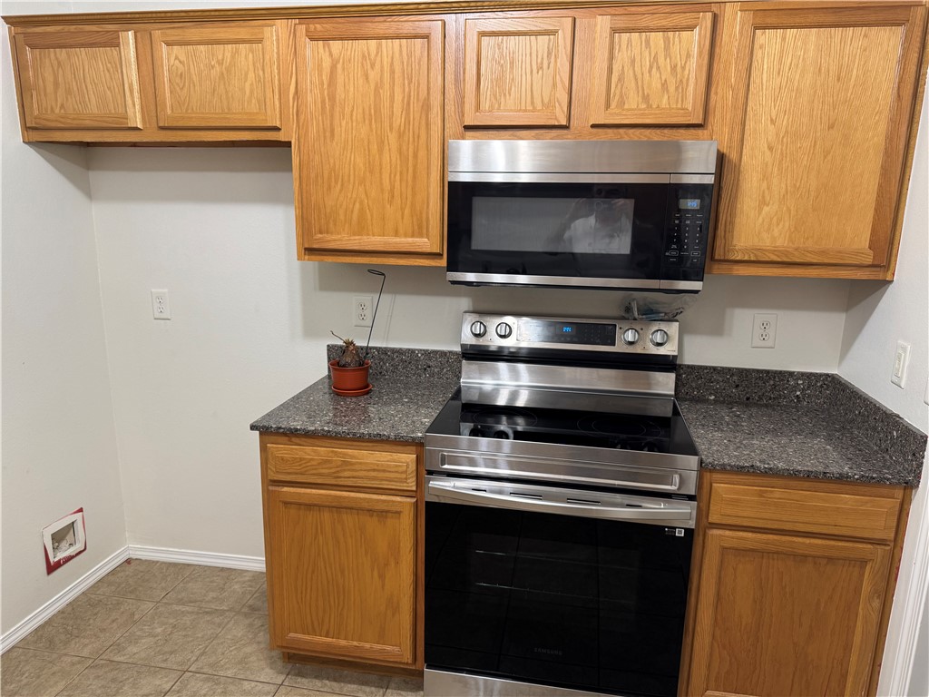 6404 SW High Meadow Boulevard