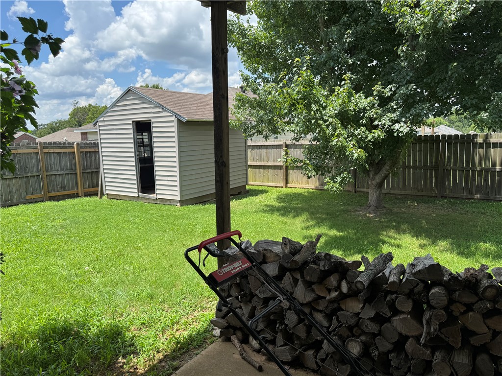 6404 SW High Meadow Boulevard