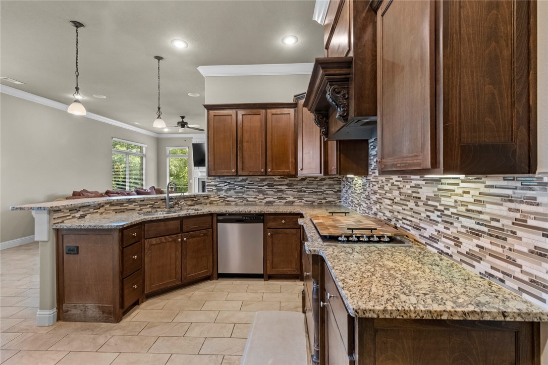 4470 N Thoroughbred Trail