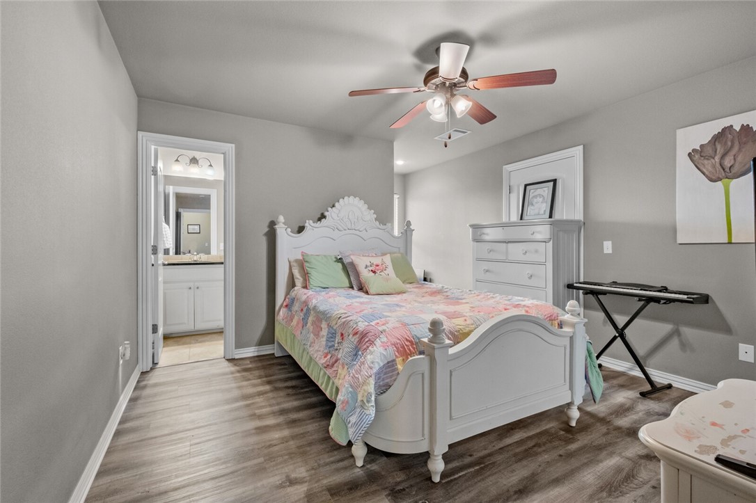 4470 N Thoroughbred Trail