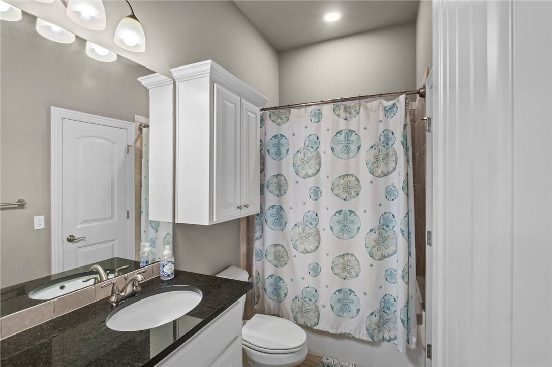 4470 N Thoroughbred Trail