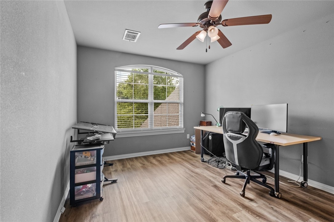 4470 N Thoroughbred Trail