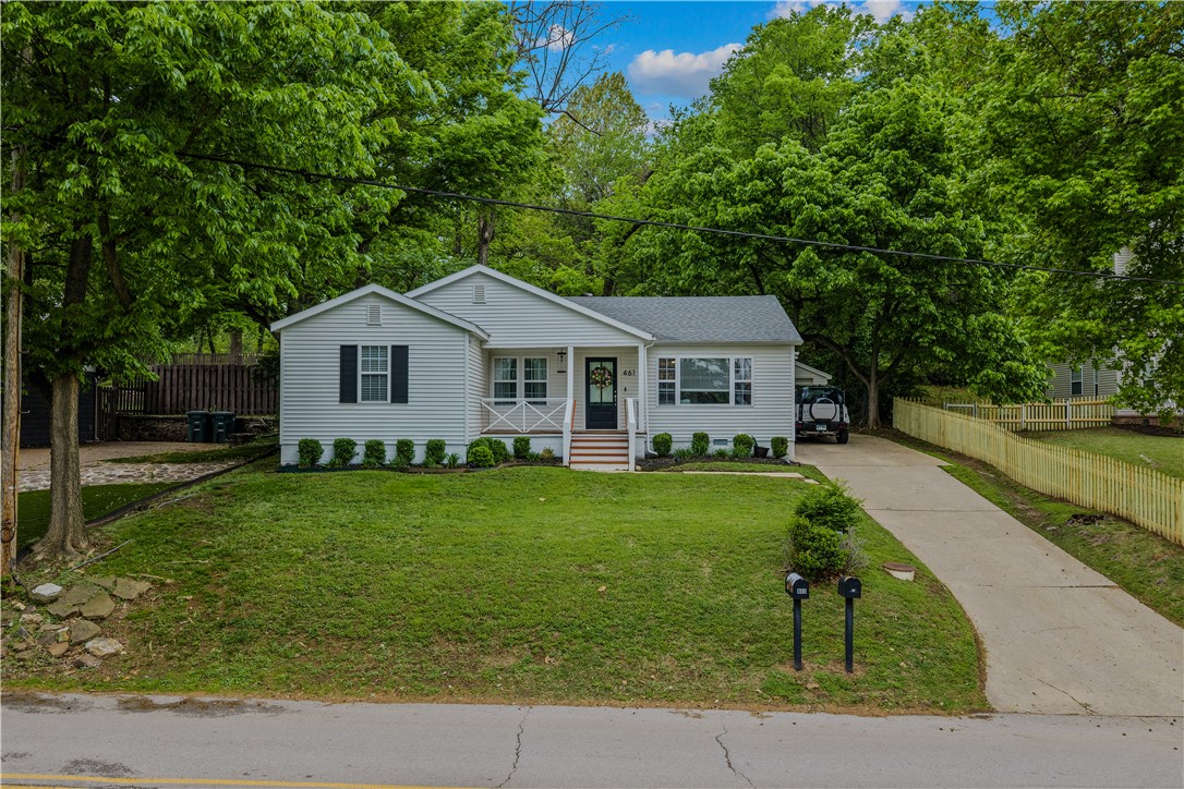 461 N Oliver Avenue