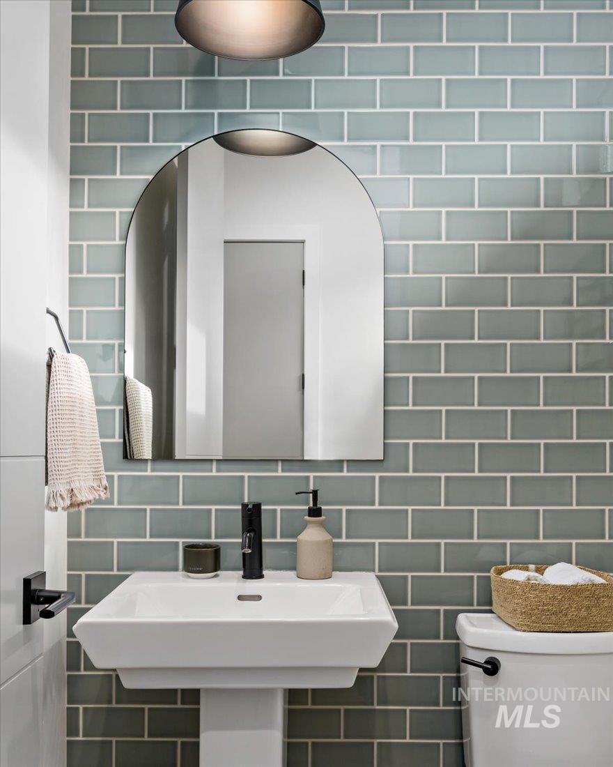 4657 E Copper Point Dr.