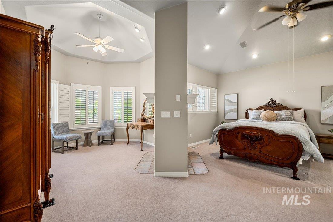 529 W Bayhill Dr.
