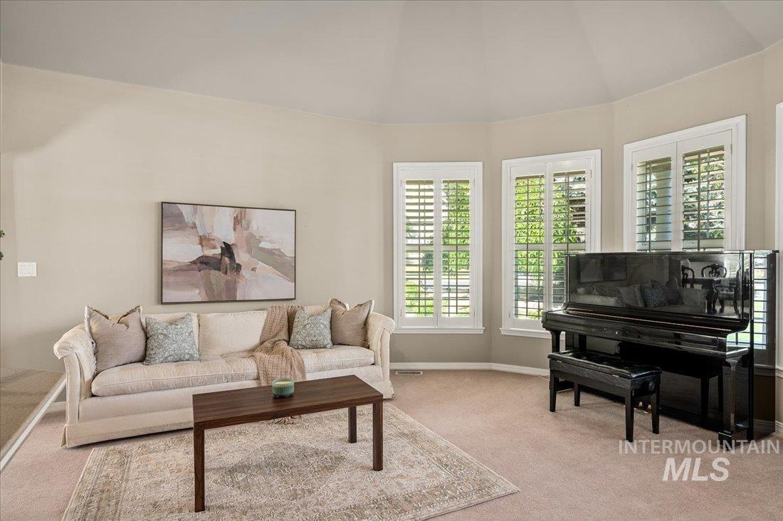 529 W Bayhill Dr.