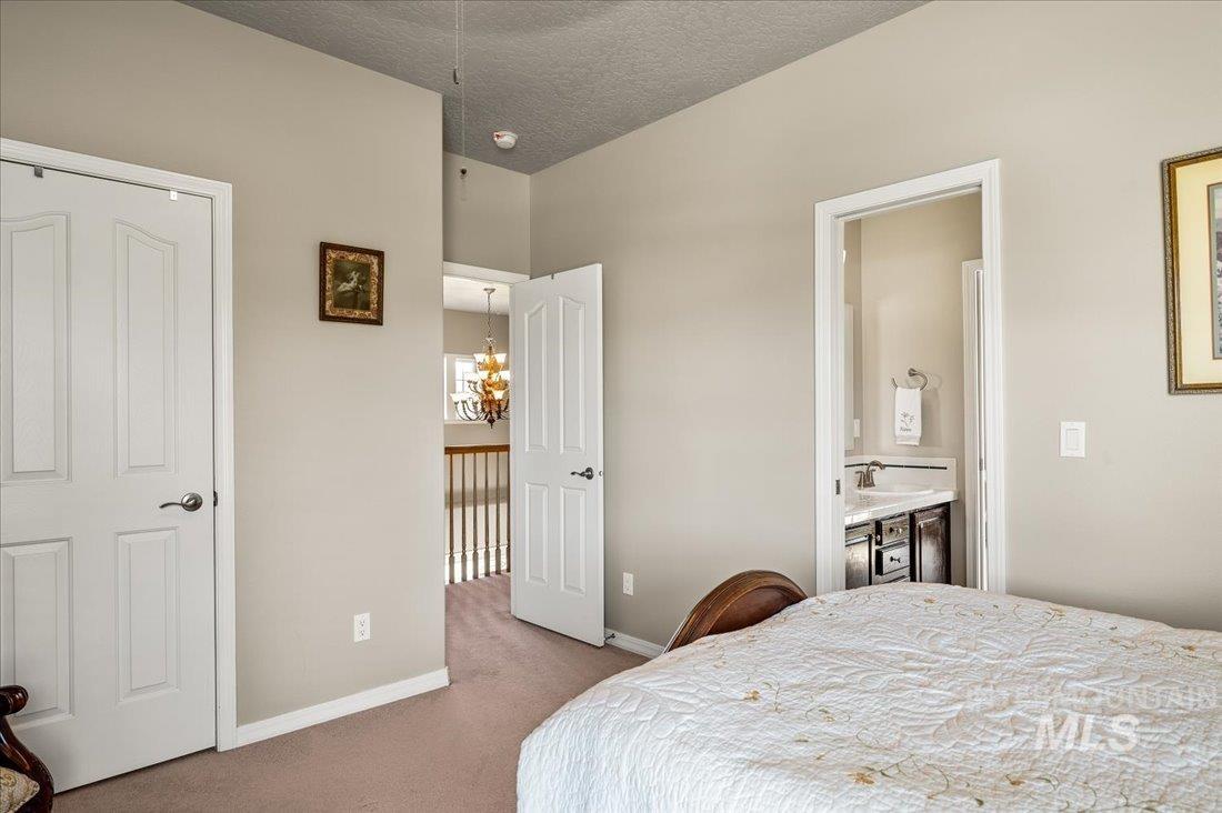 529 W Bayhill Dr.