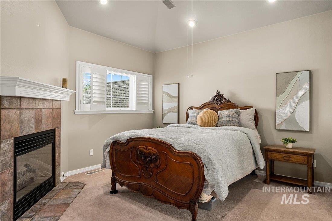 529 W Bayhill Dr.