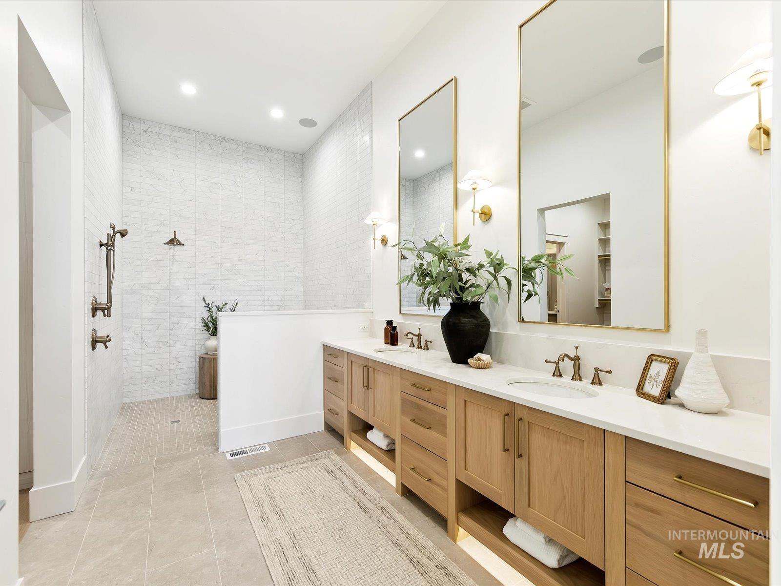 3470 N Harvest Moon Way