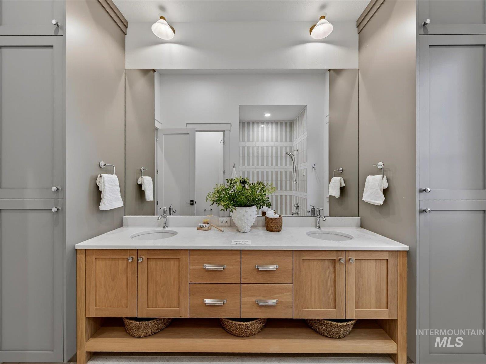 3470 N Harvest Moon Way