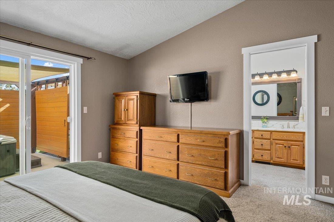 2950 W Stephanie Ct.