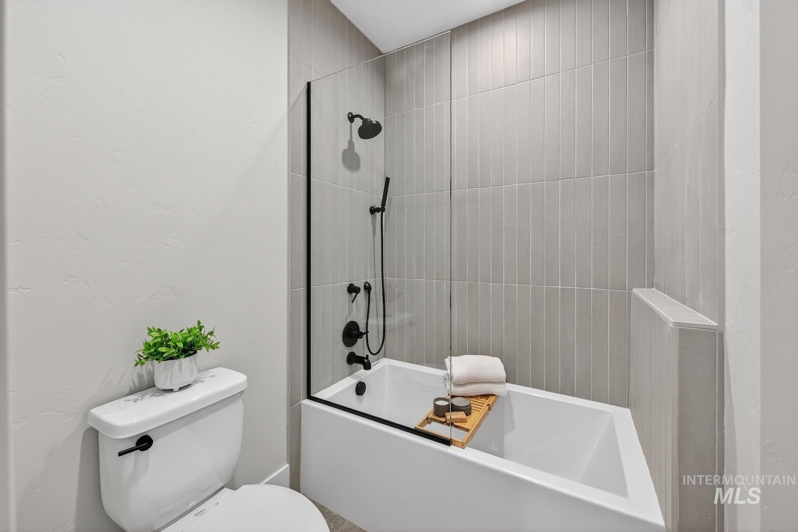 3668 N Harvest Moon Way