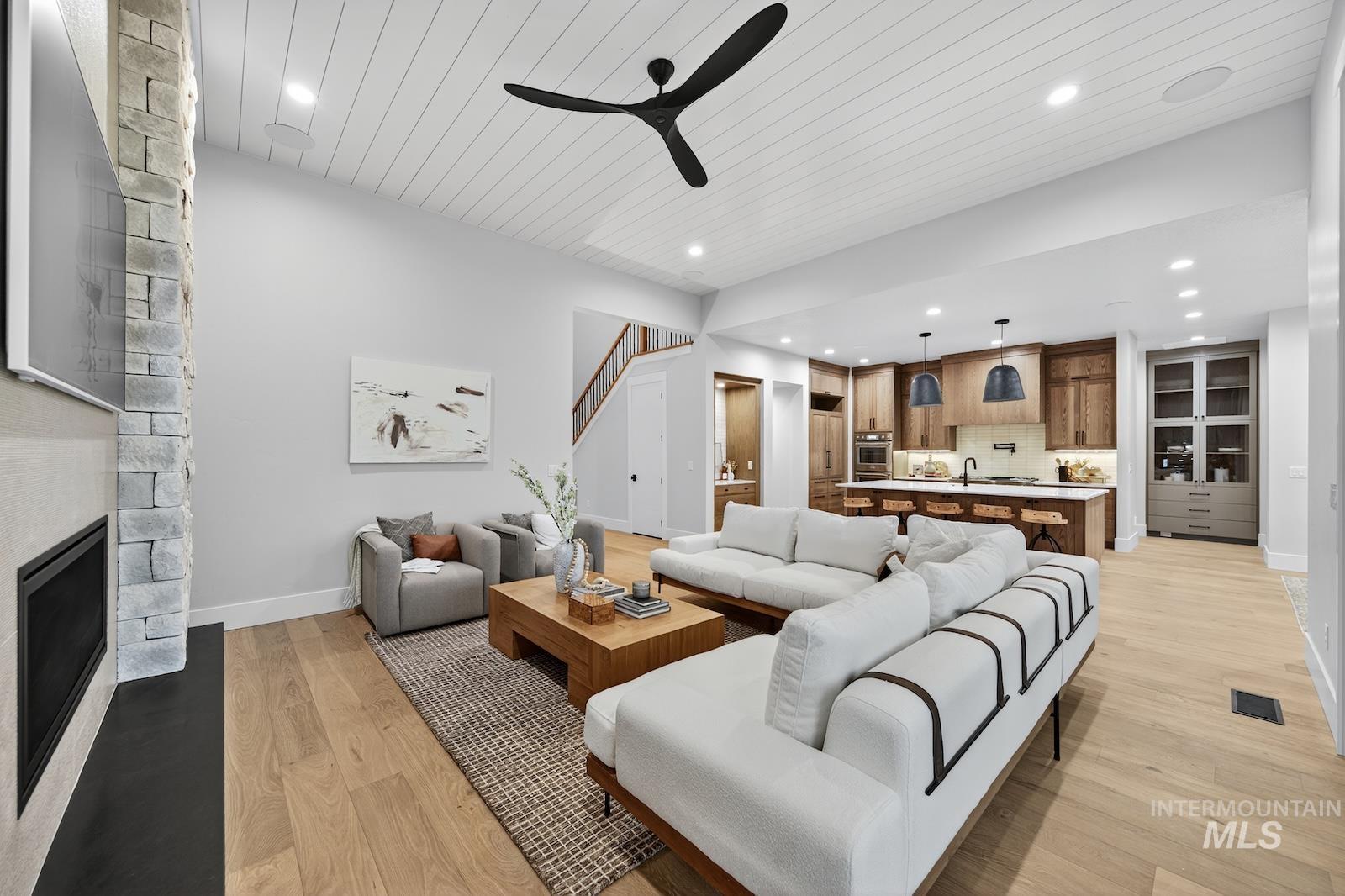 3668 N Harvest Moon Way