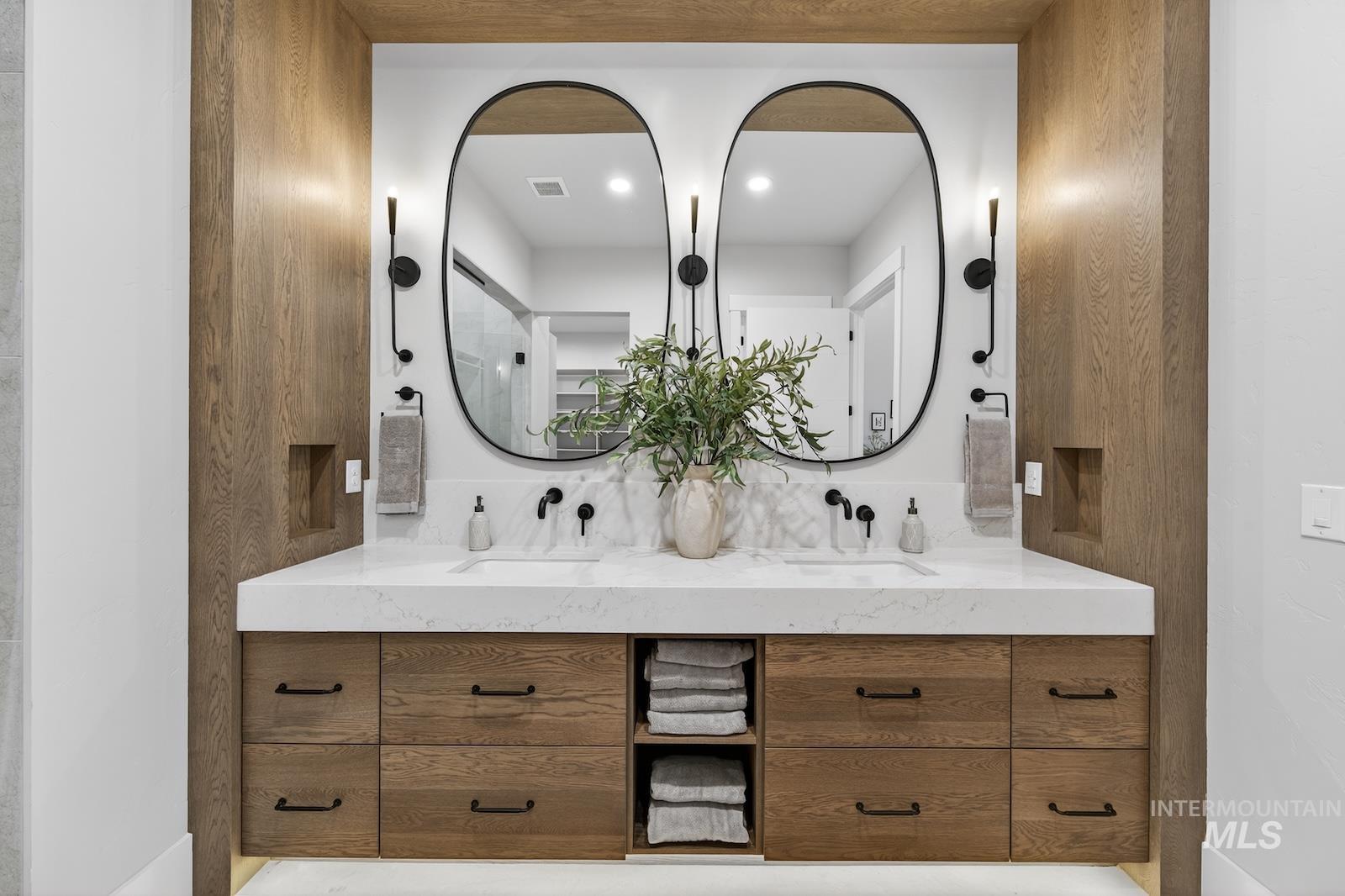 3668 N Harvest Moon Way