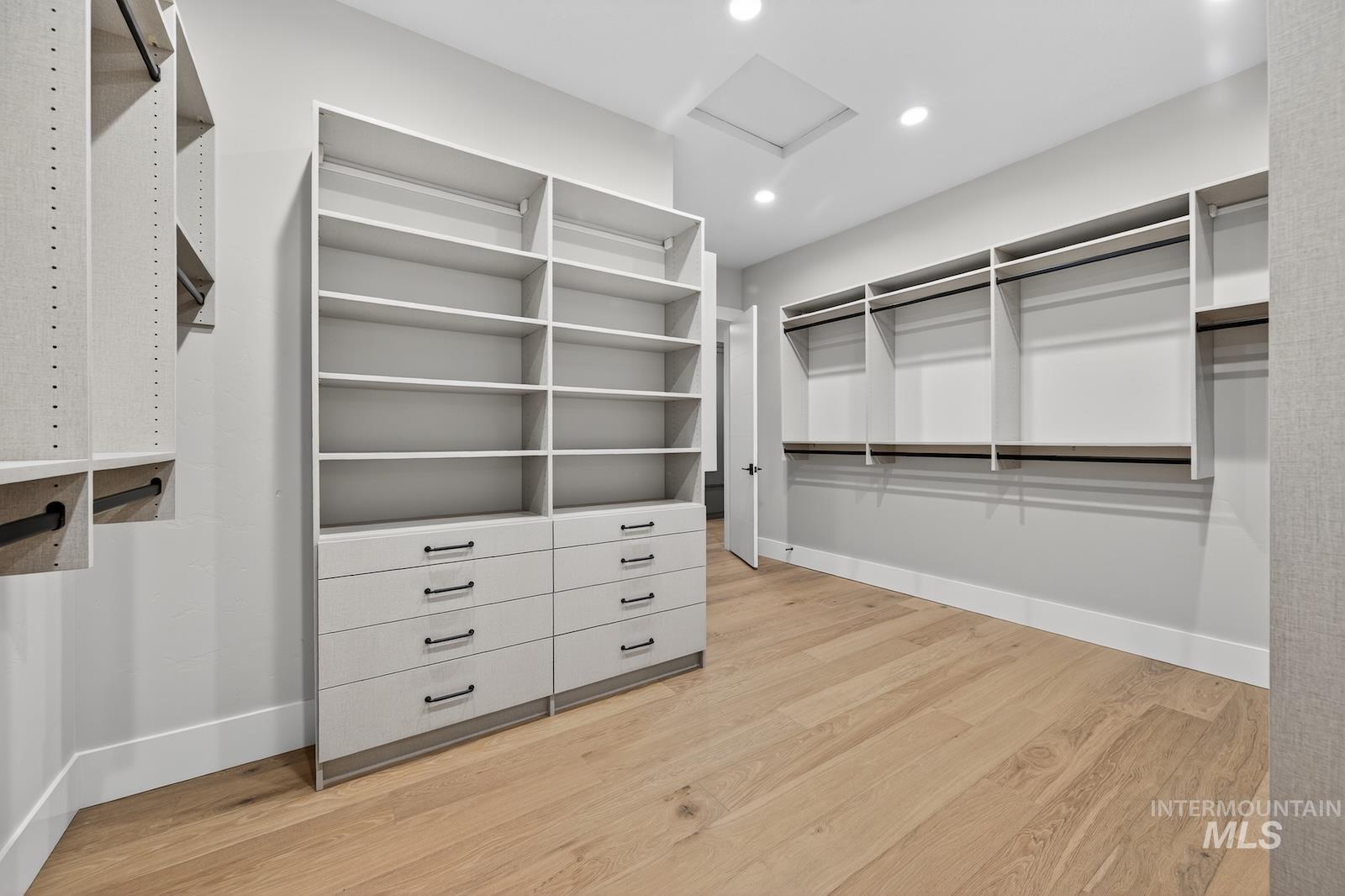 3668 N Harvest Moon Way