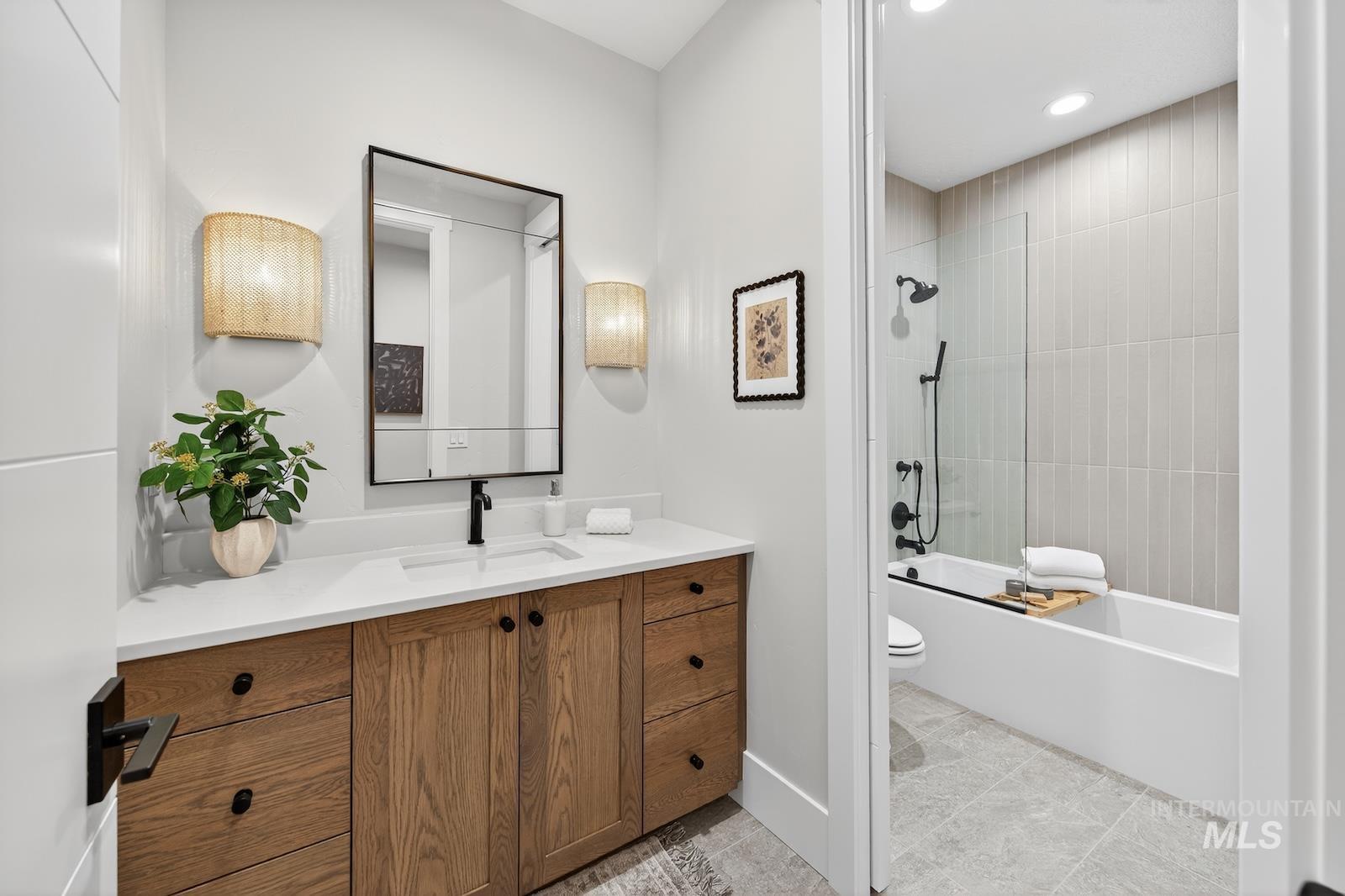 3668 N Harvest Moon Way