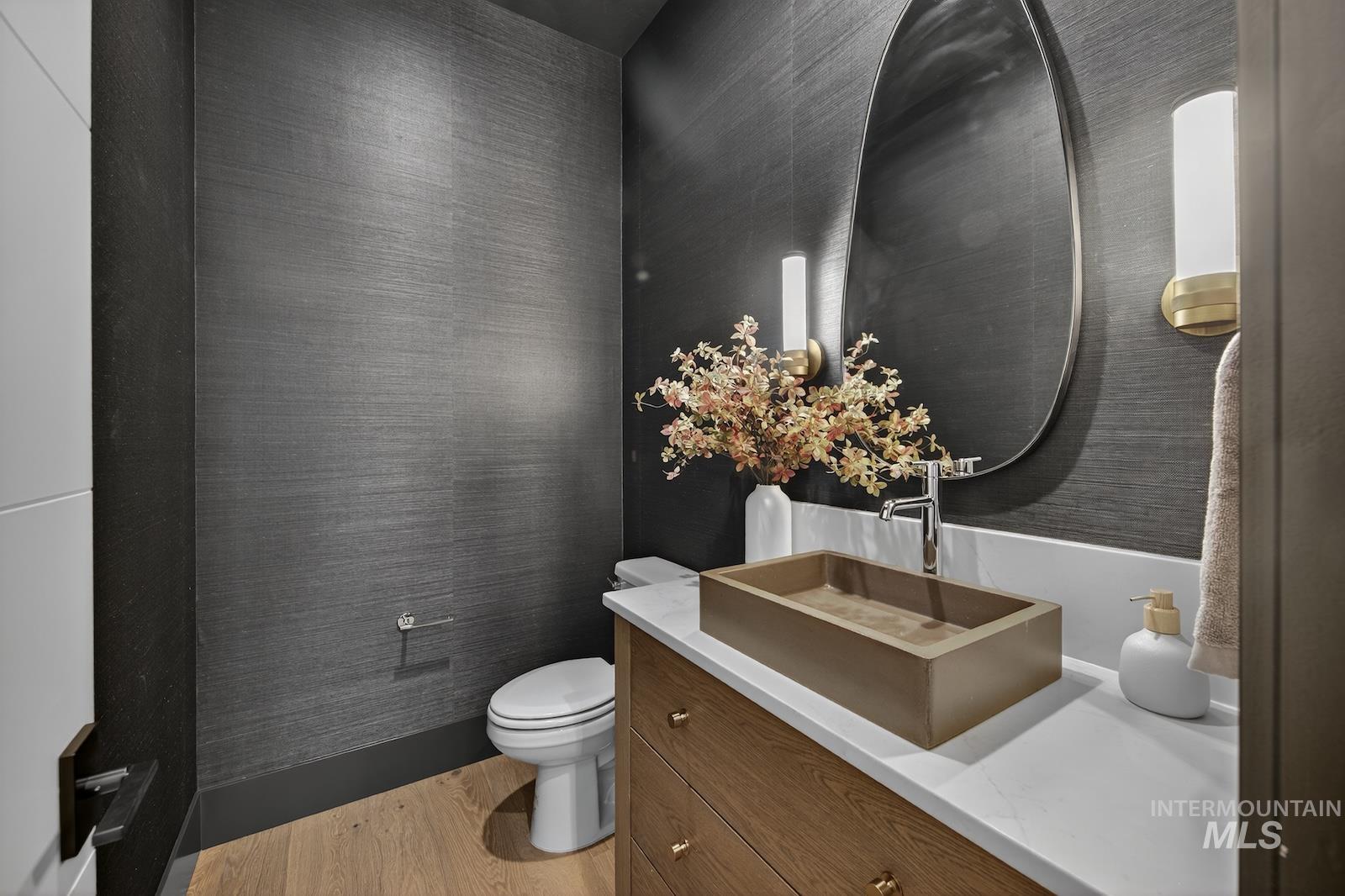 3668 N Harvest Moon Way