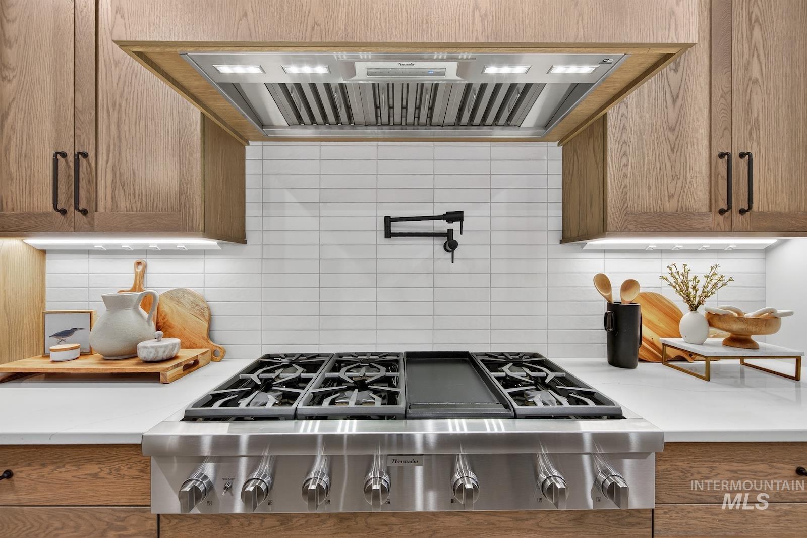 3668 N Harvest Moon Way