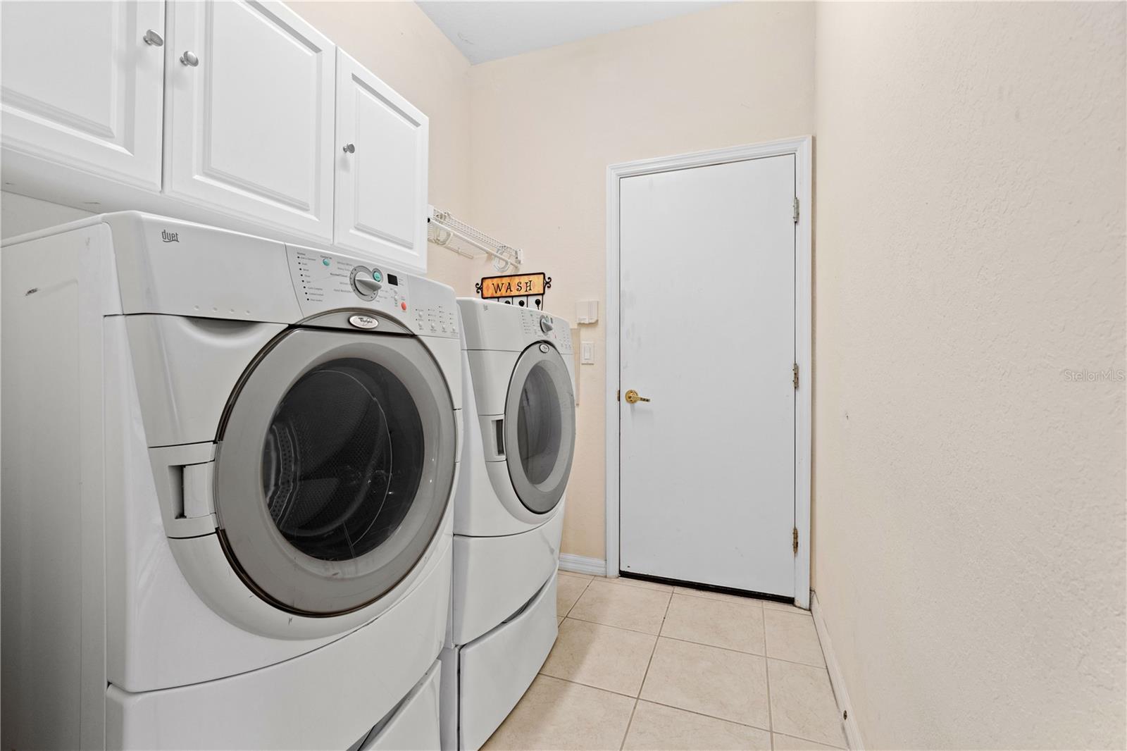 408 GOLDEN HARBOUR TRL