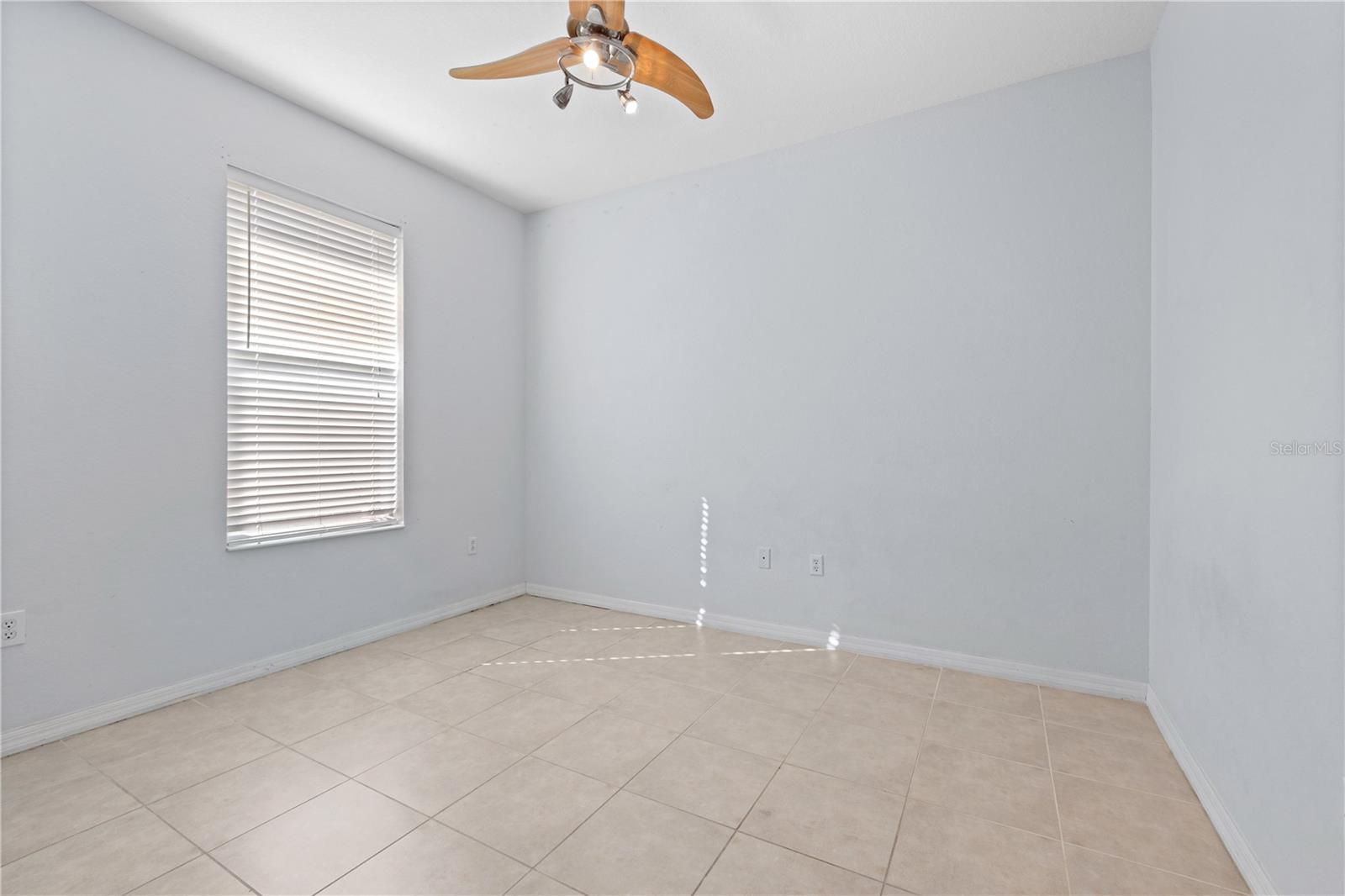 408 GOLDEN HARBOUR TRL