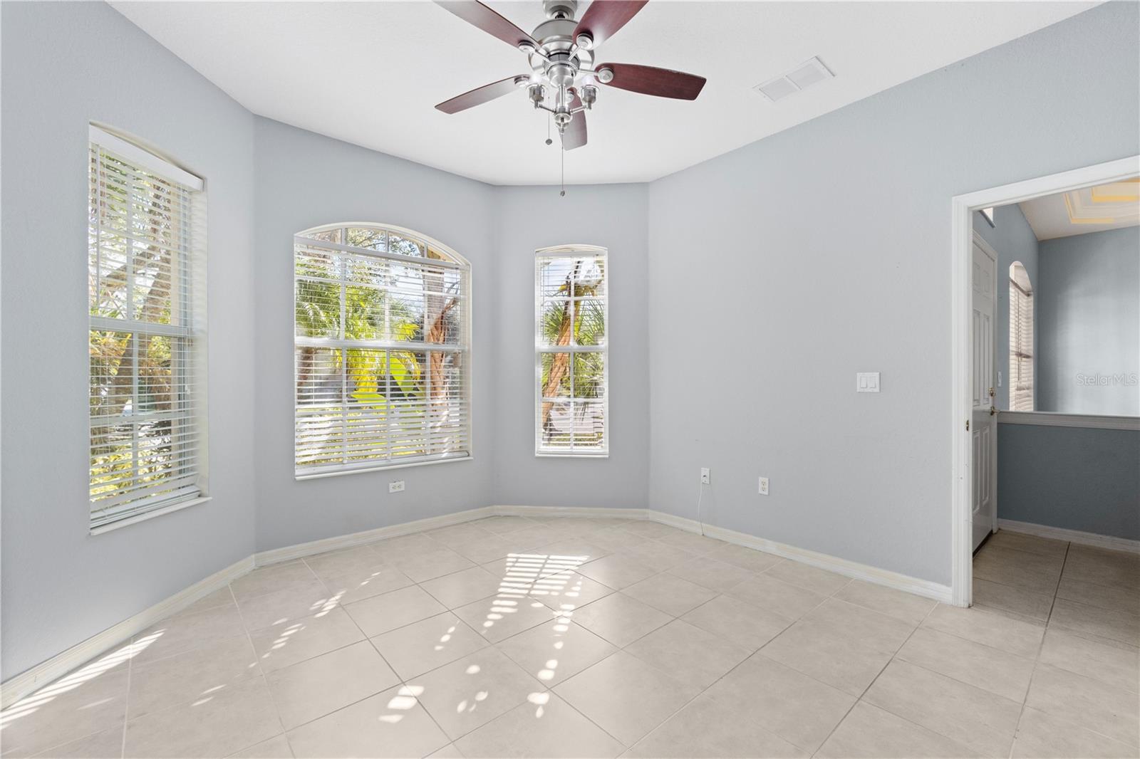 408 GOLDEN HARBOUR TRL