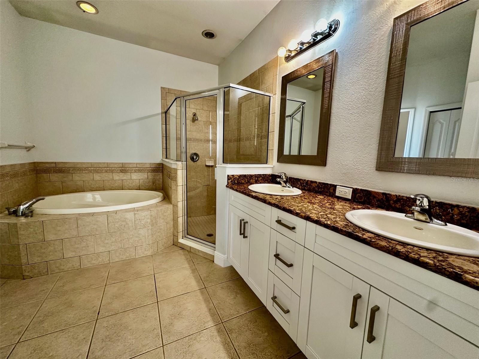 408 GOLDEN HARBOUR TRL