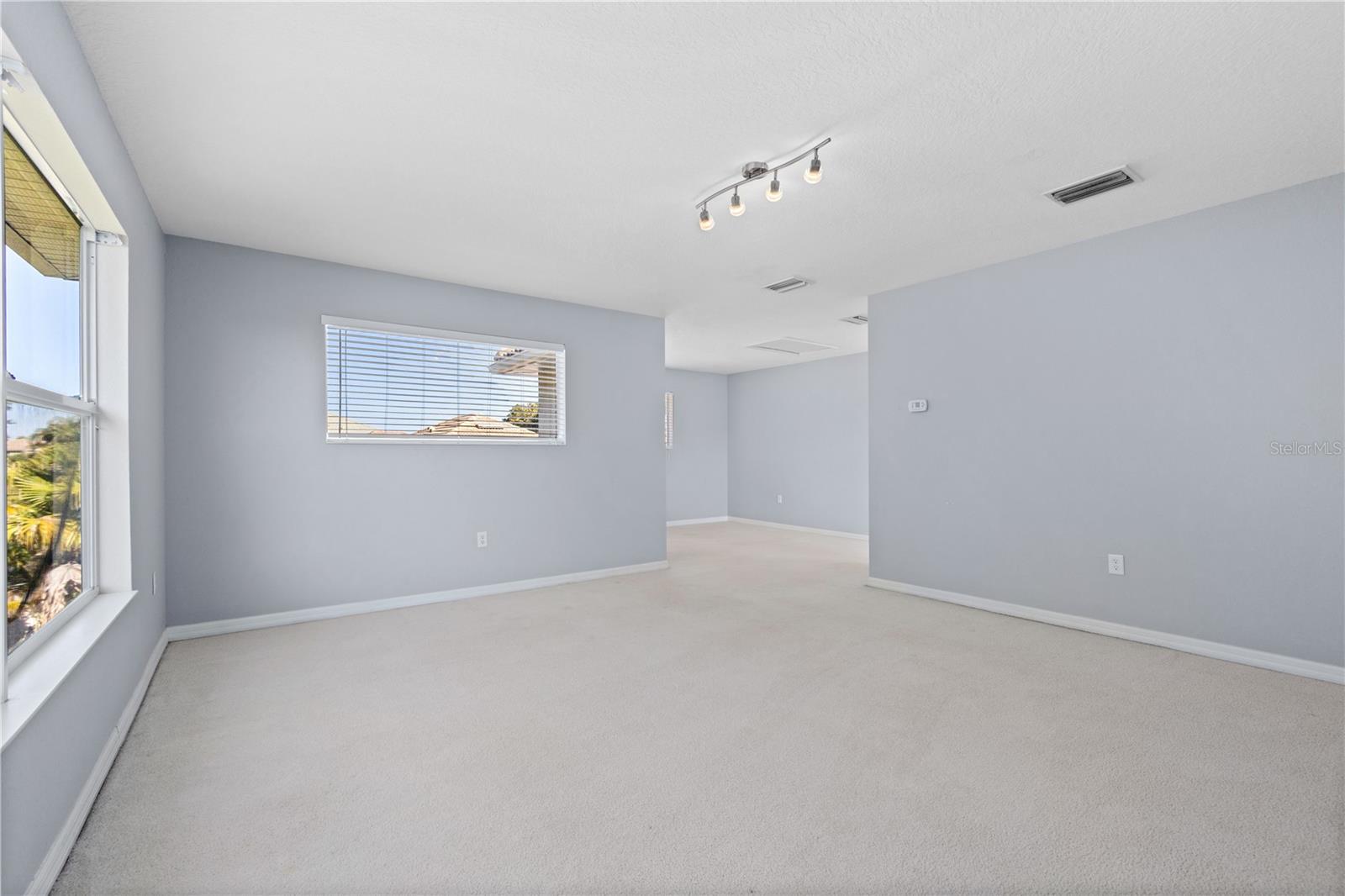 408 GOLDEN HARBOUR TRL