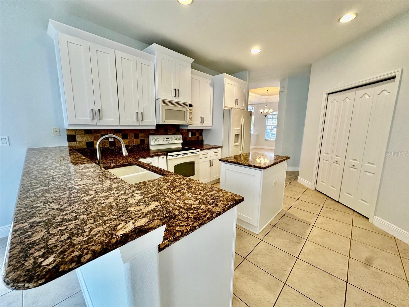 408 GOLDEN HARBOUR TRL