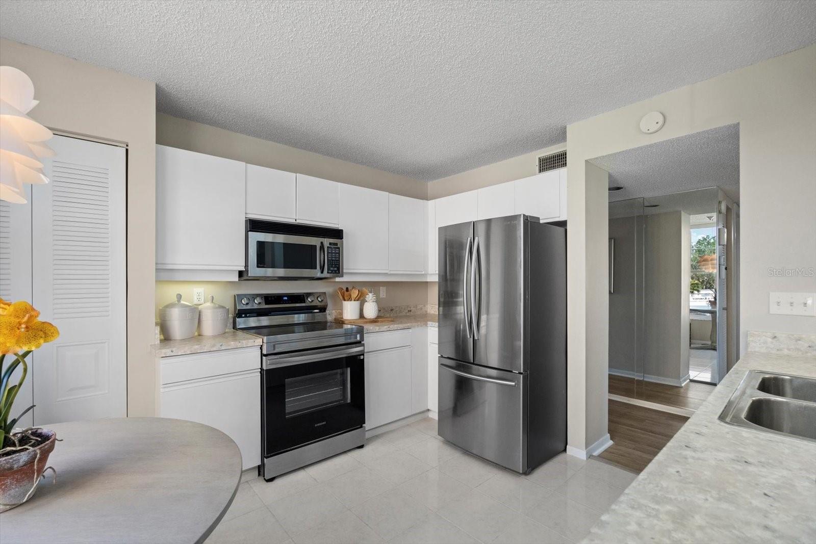 4440 FAIRWAYS BLVD #210