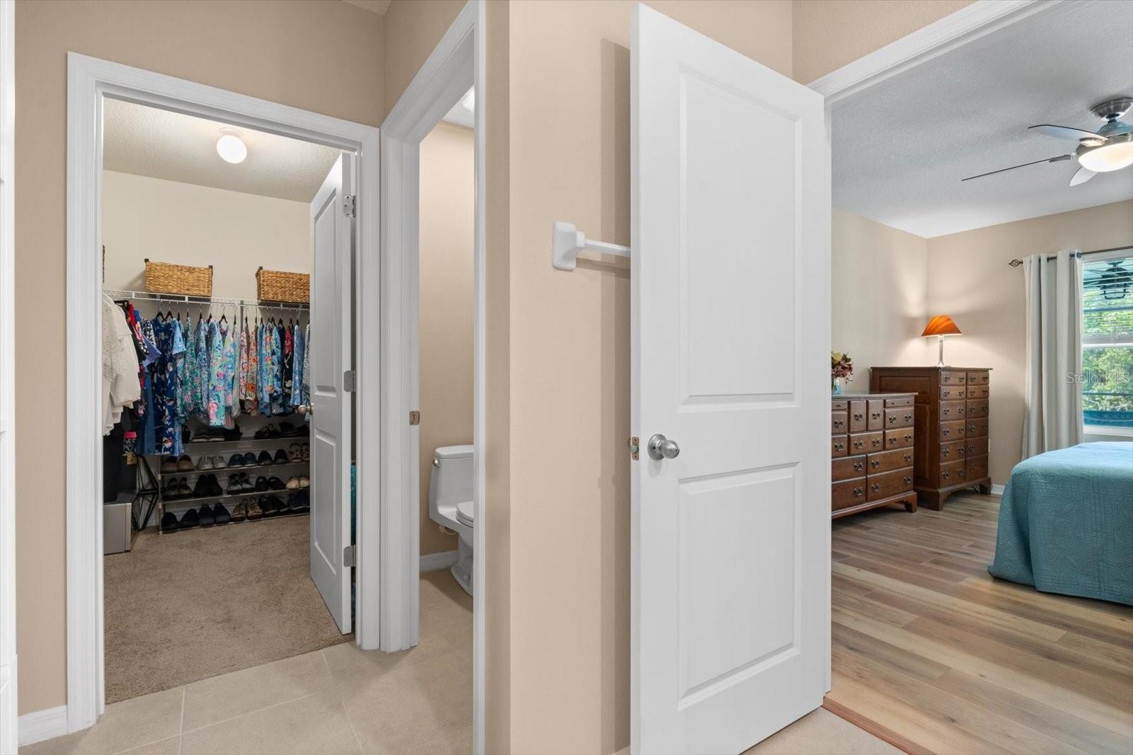 2811 GREENLEAF TER