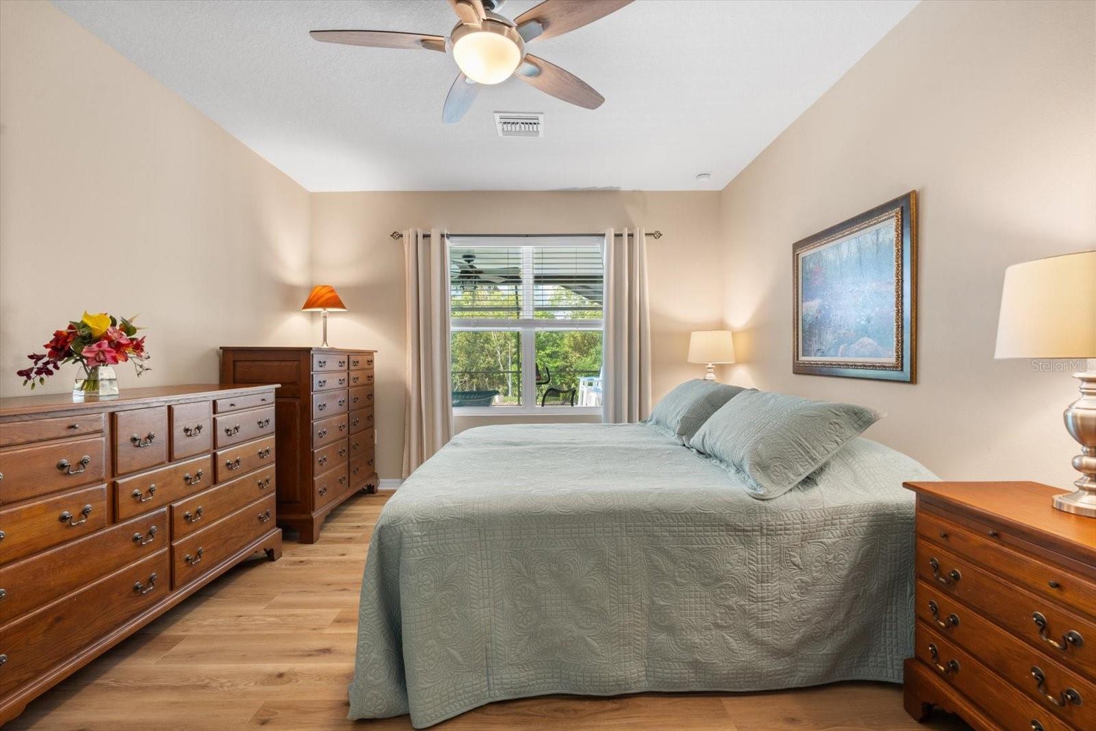 2811 GREENLEAF TER