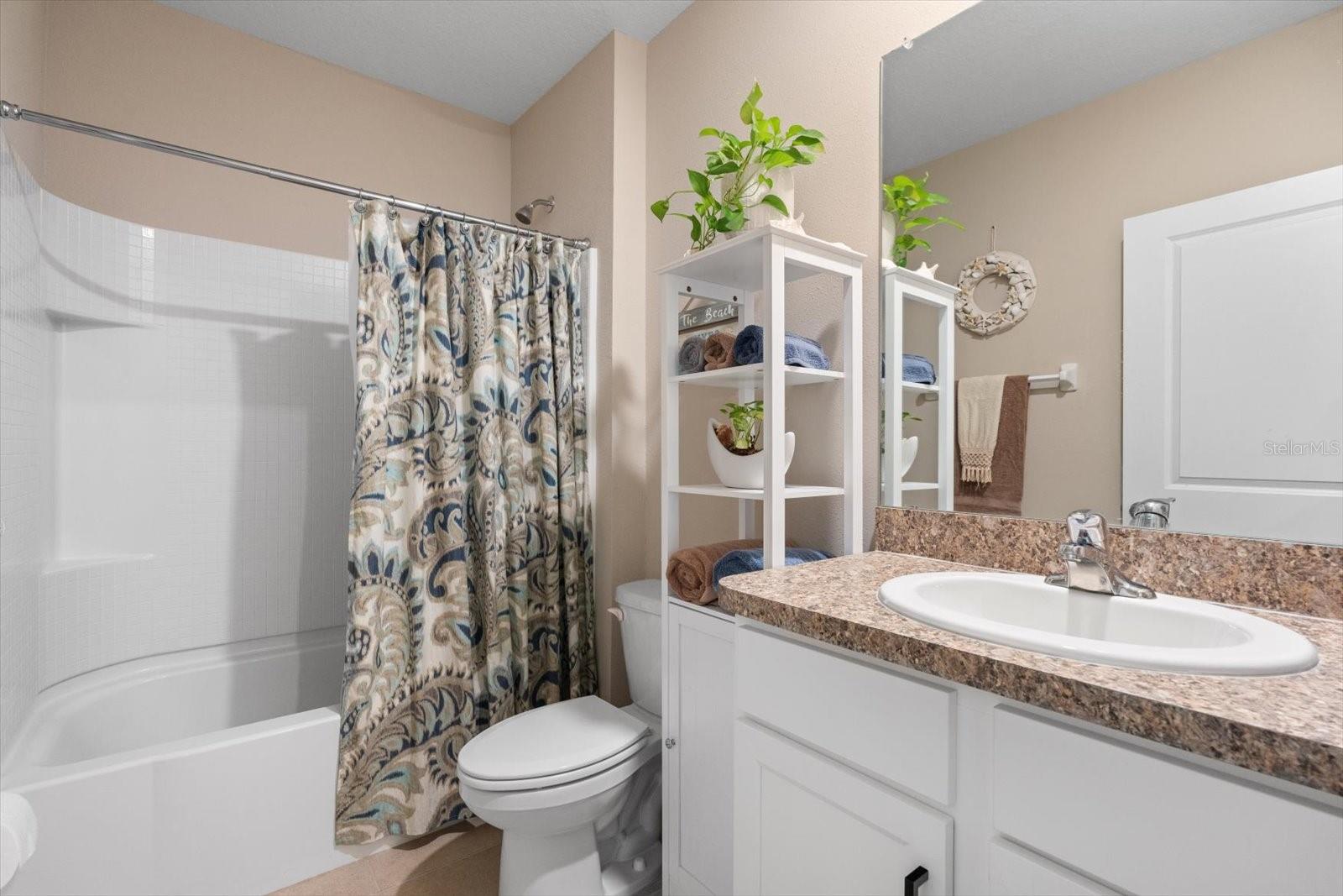 2811 GREENLEAF TER