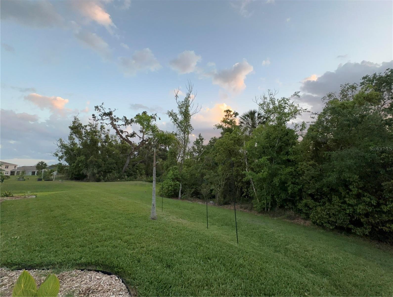 2811 GREENLEAF TER
