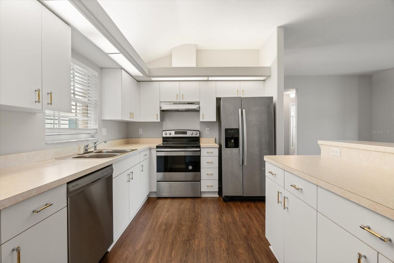 3415 68TH STREET CIR E