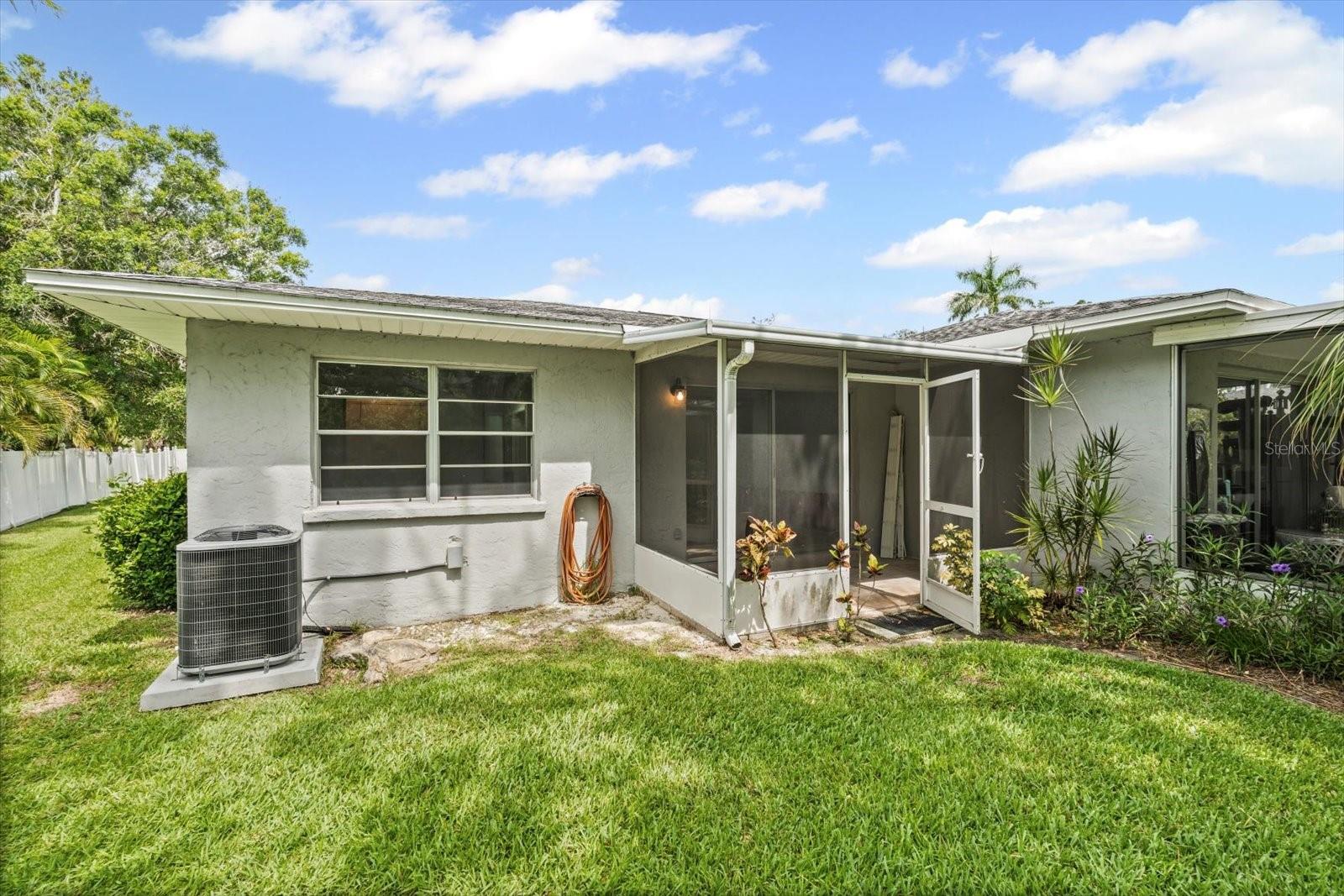 2115 9TH AVE W #3D