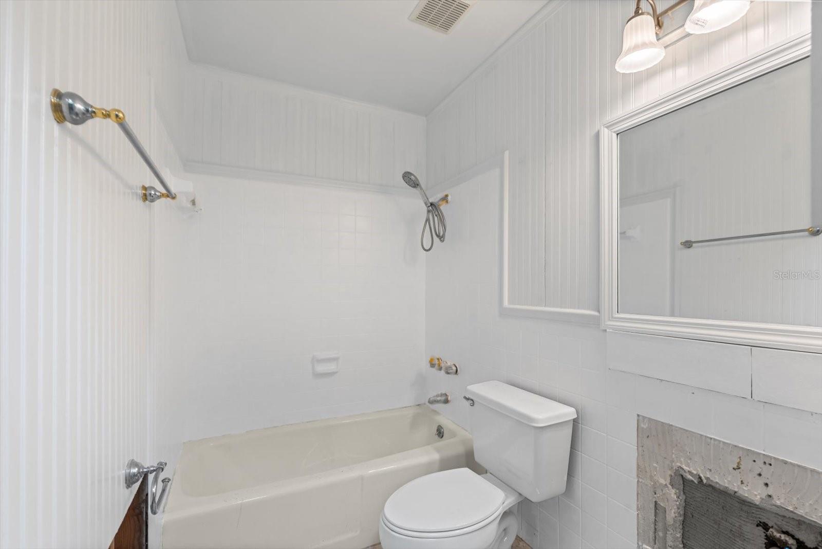 2115 9TH AVE W #3D