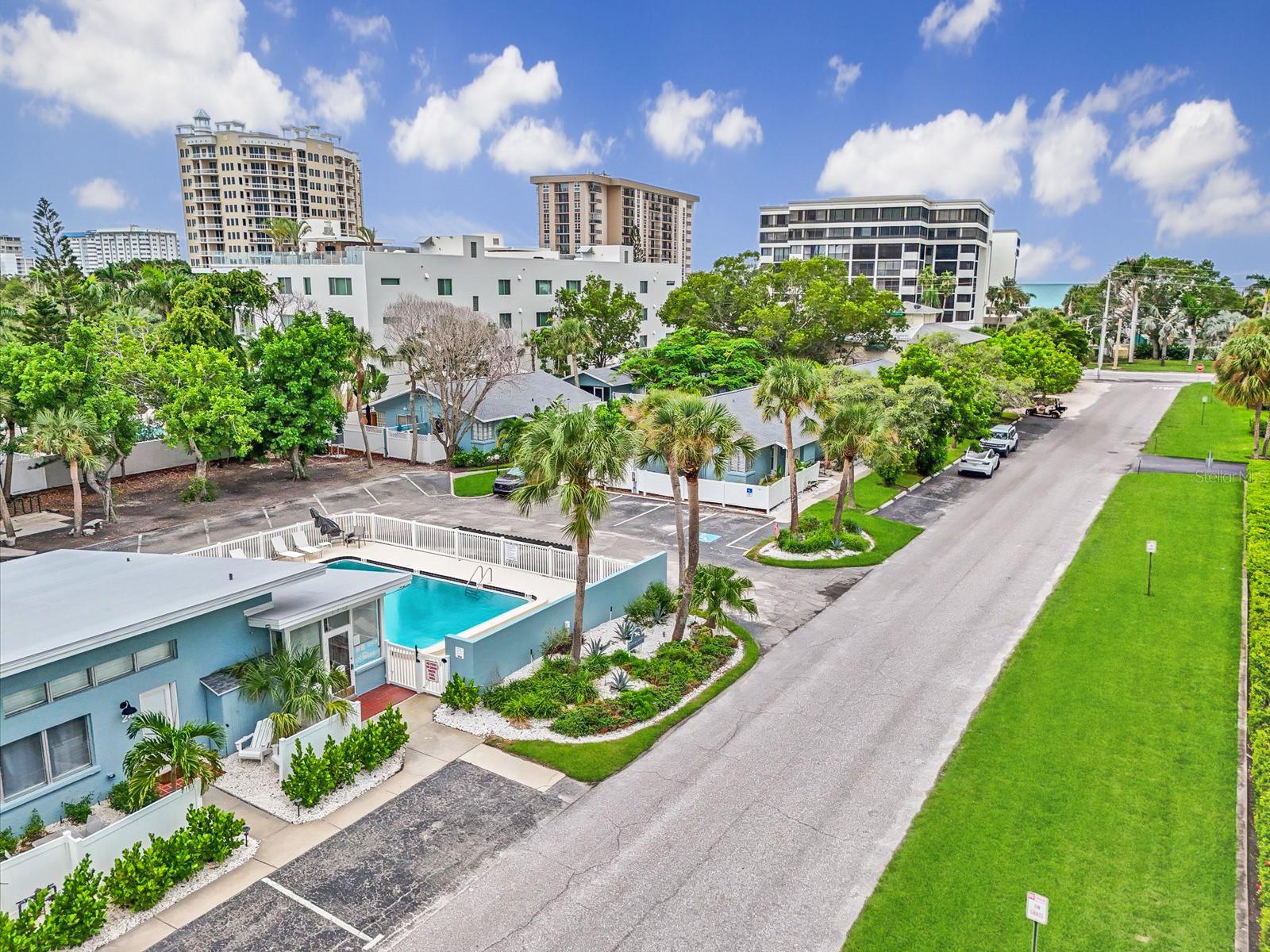 170 ROOSEVELT DR #1