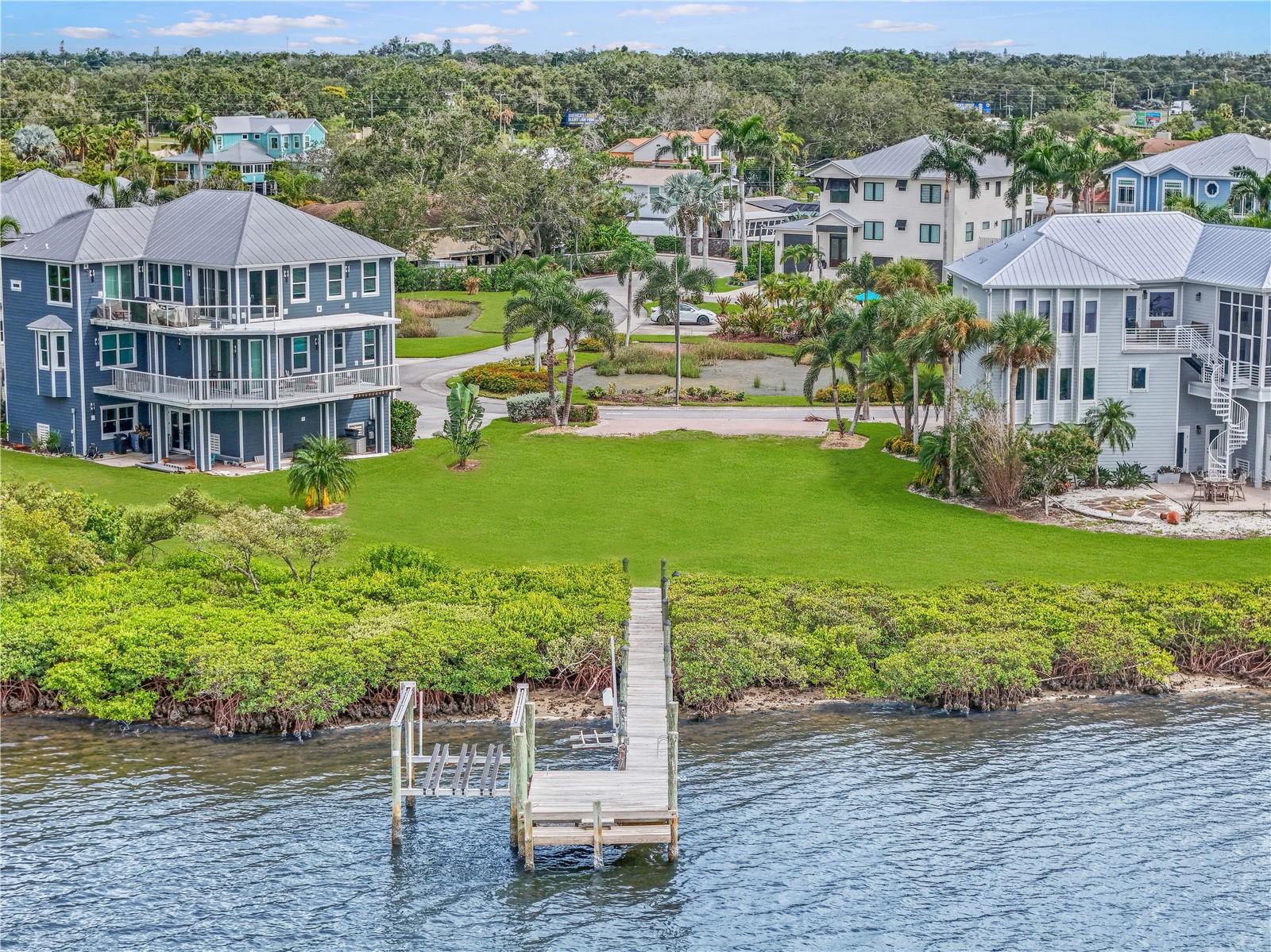 5539 2ND AVENUE CIR W