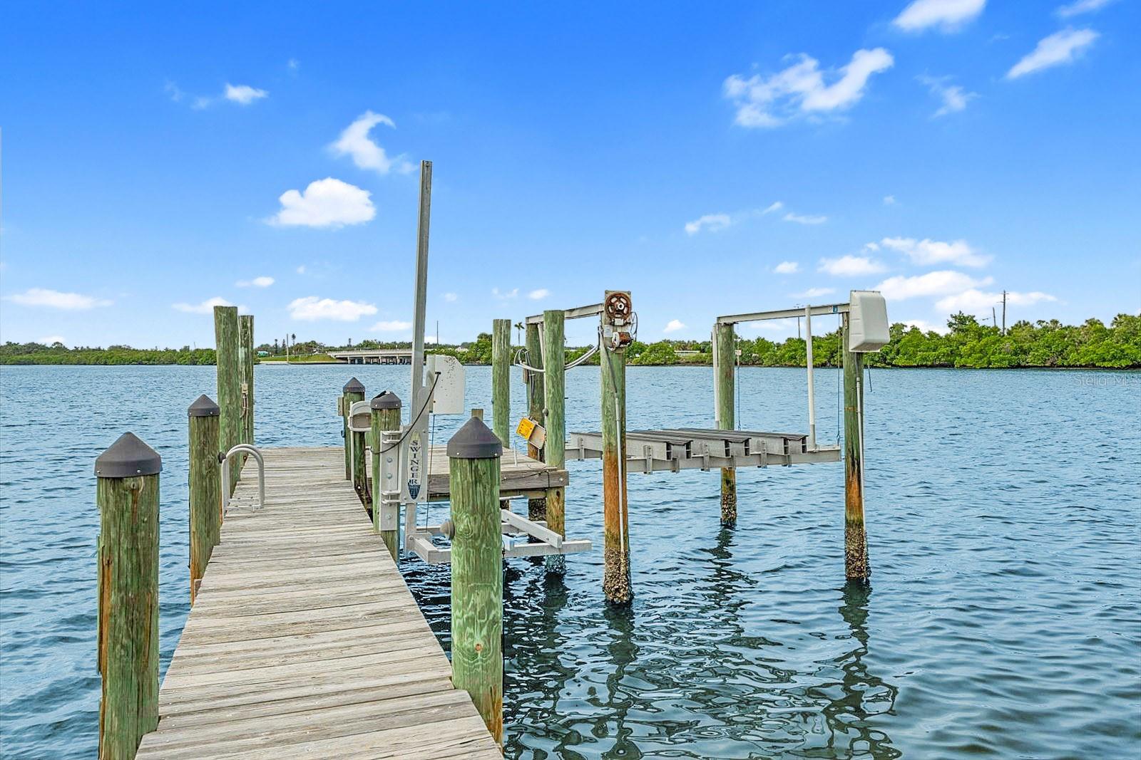 5539 2ND AVENUE CIR W