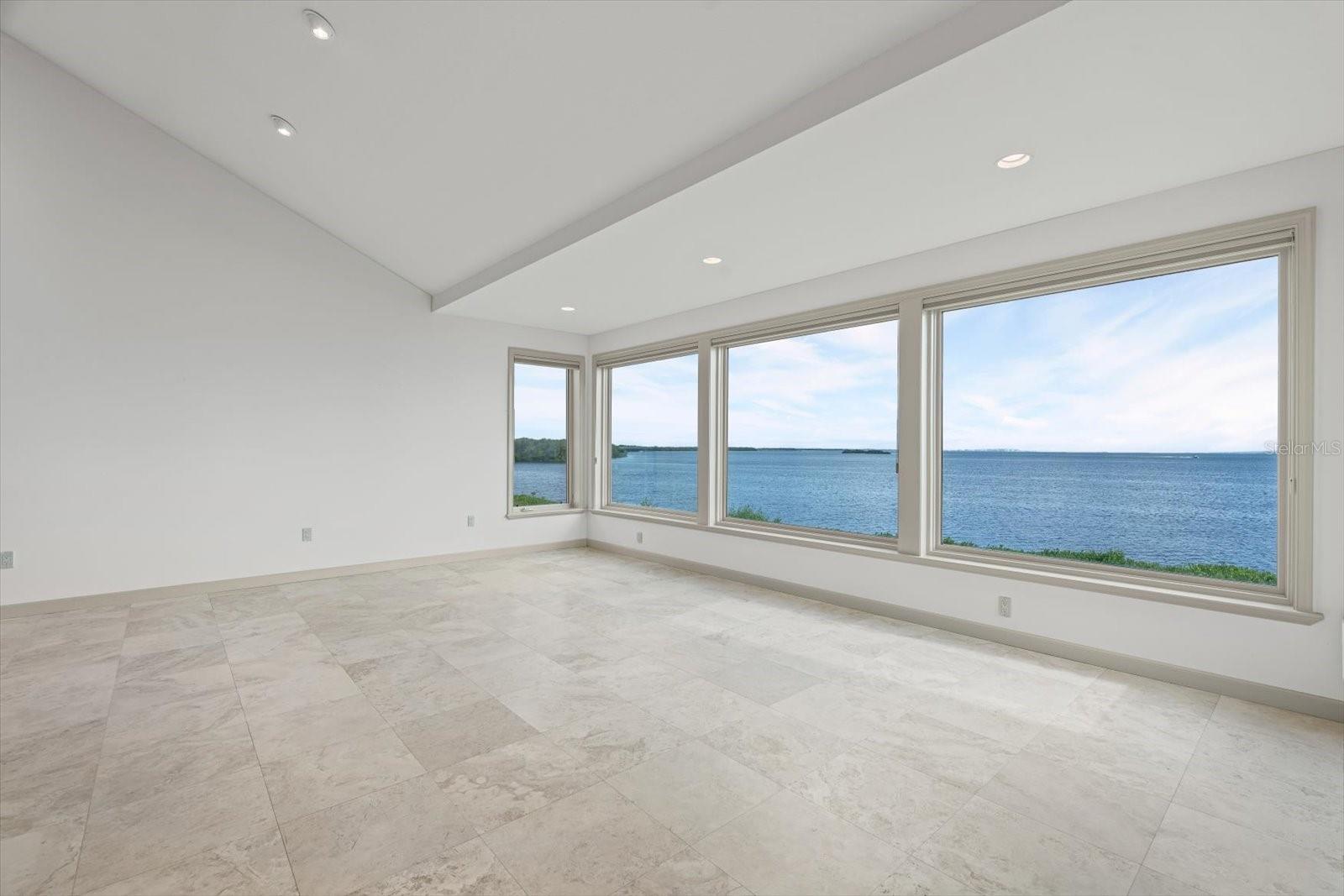 24 TIDY ISLAND BLVD