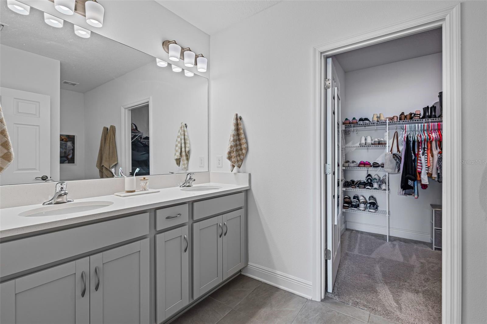 9216 WESTERNWOODS AVE