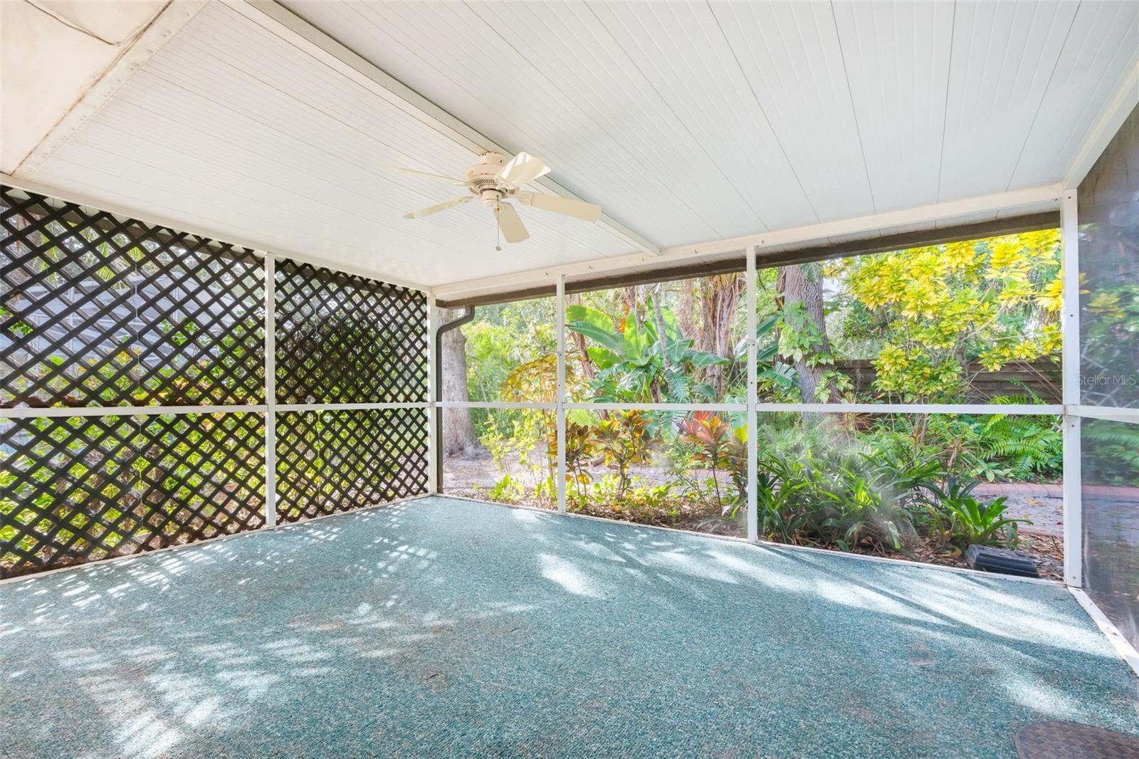 4958 CLUBVIEW CT E