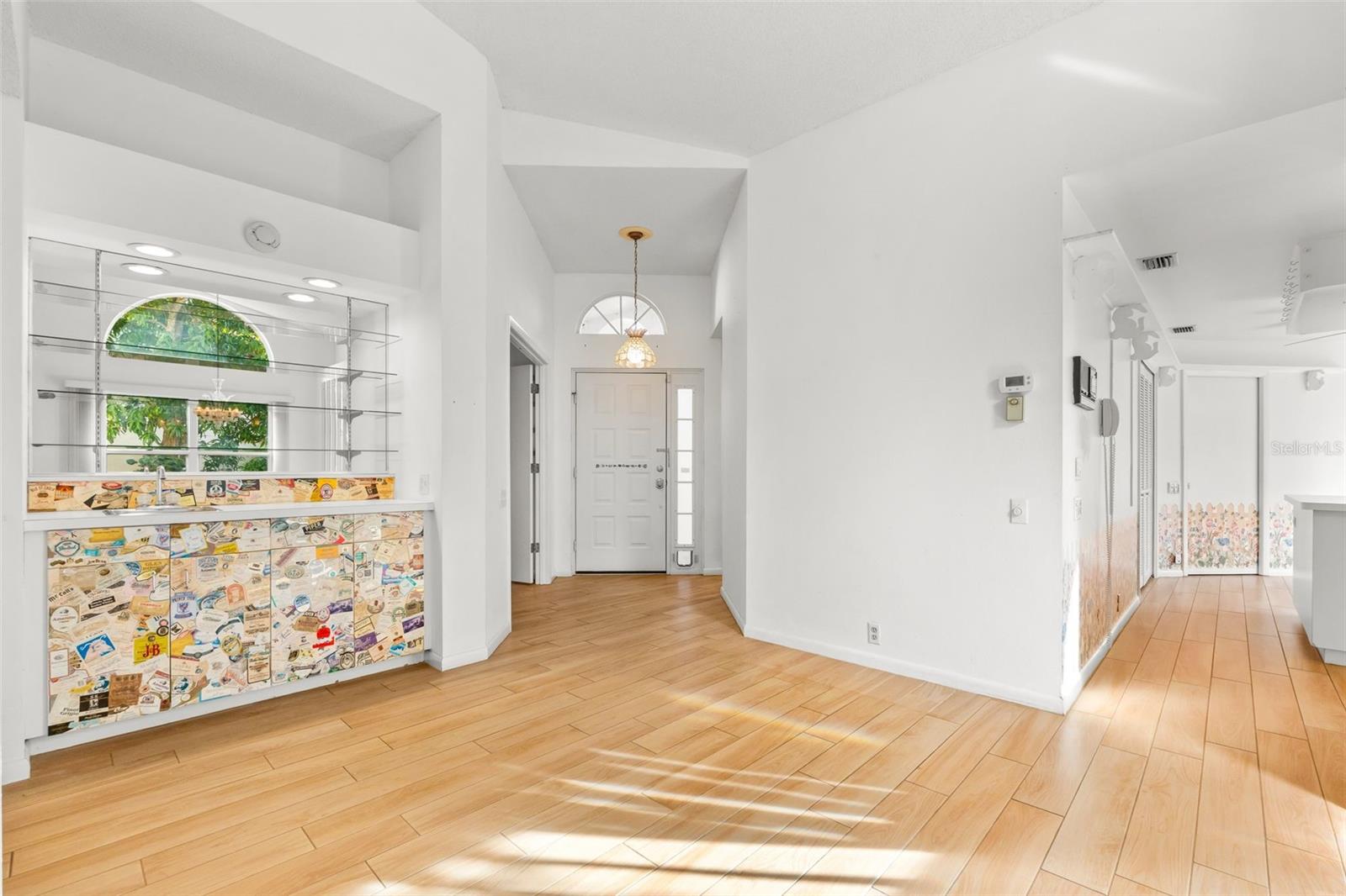 4958 CLUBVIEW CT E
