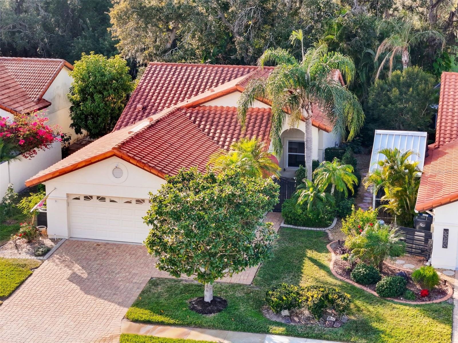 4958 CLUBVIEW CT E