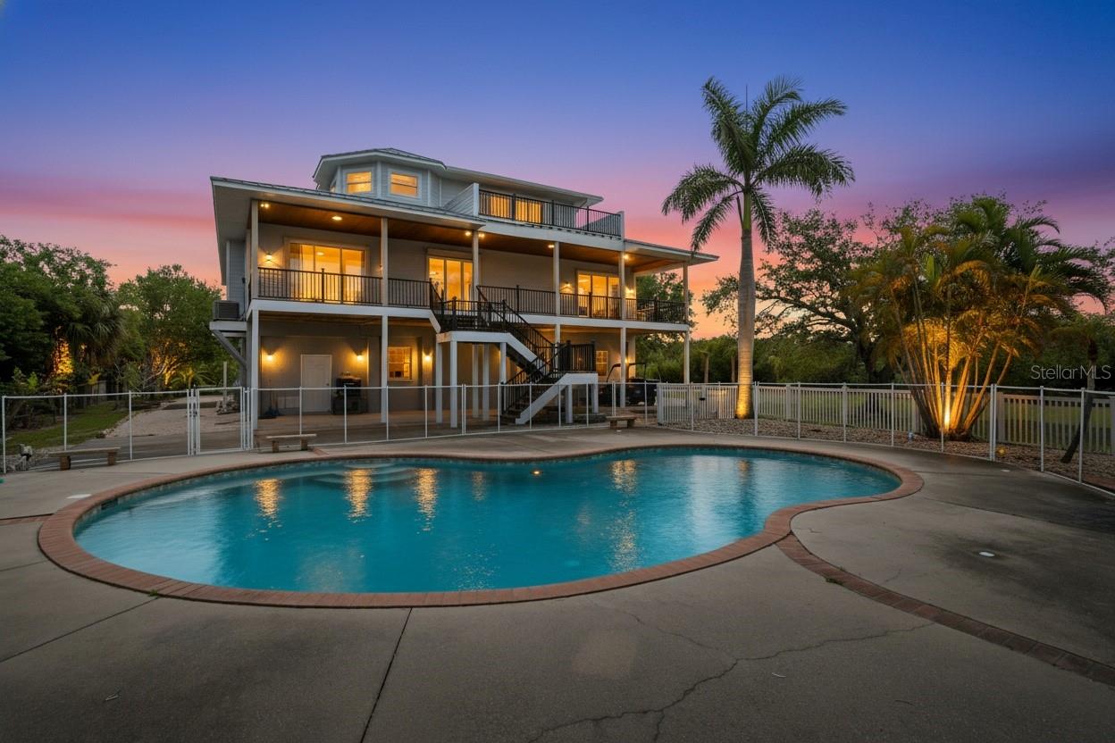 455 HORSESHOE LOOP RD